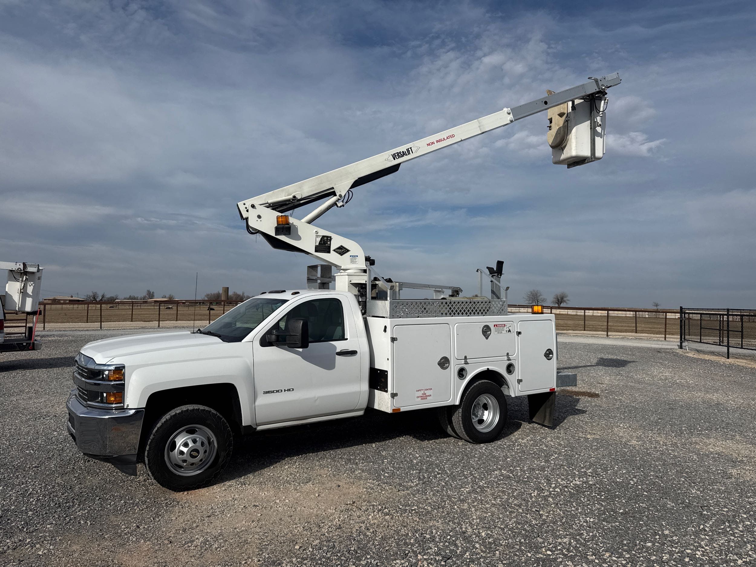 2015 Chevrolet Silverado 3500HD Work Truck's photo