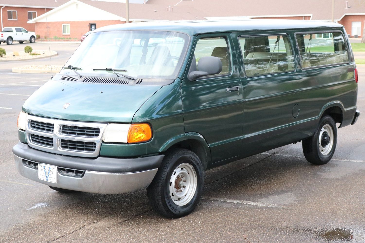 2000 Dodge Ram Wagon B2500 | Victory Motors of Colorado