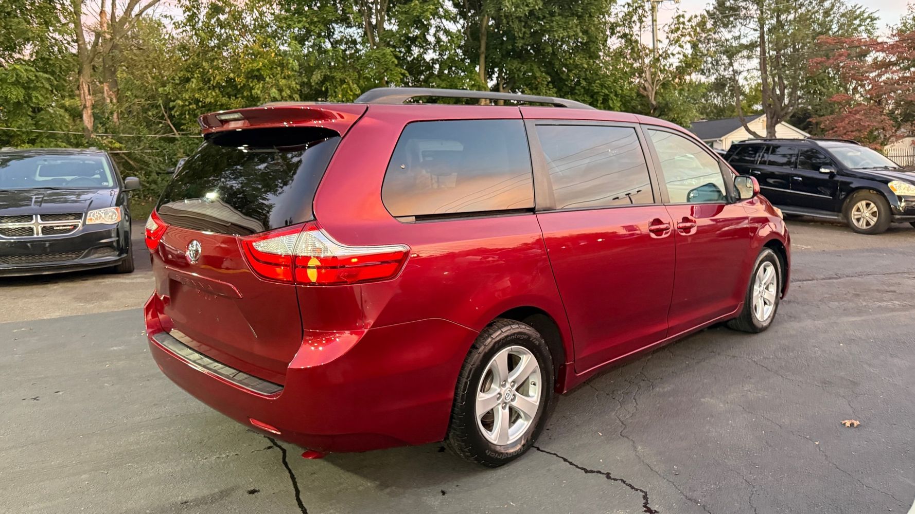 2015 Toyota Sienna LE photo 4