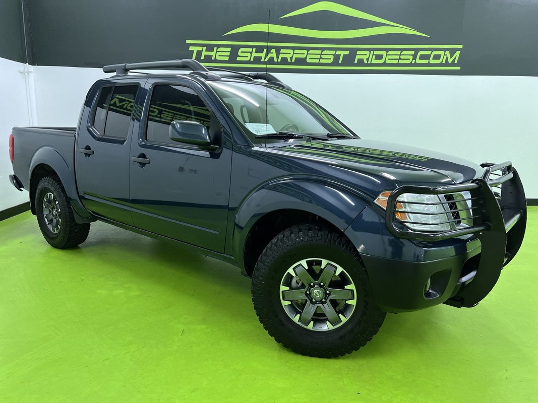 Blue 2021 Nissan Frontier PRO-4X Crew Cab 4WD Pickup Truck Four-Wheel Drive Automatic