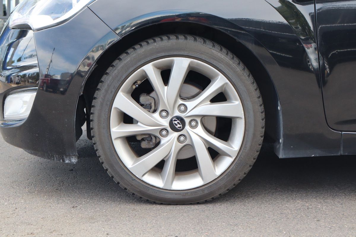 2017 Hyundai VELOSTER 