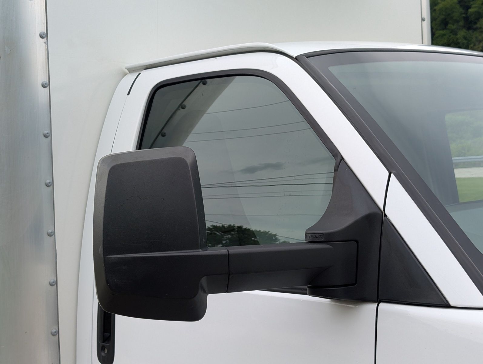 2024 Chevrolet Express Cutaway 85