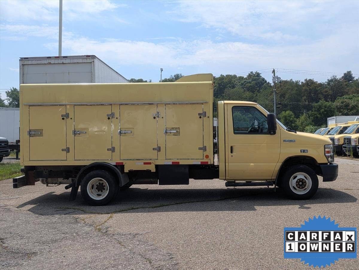 2019 Ford E-450 photo 4