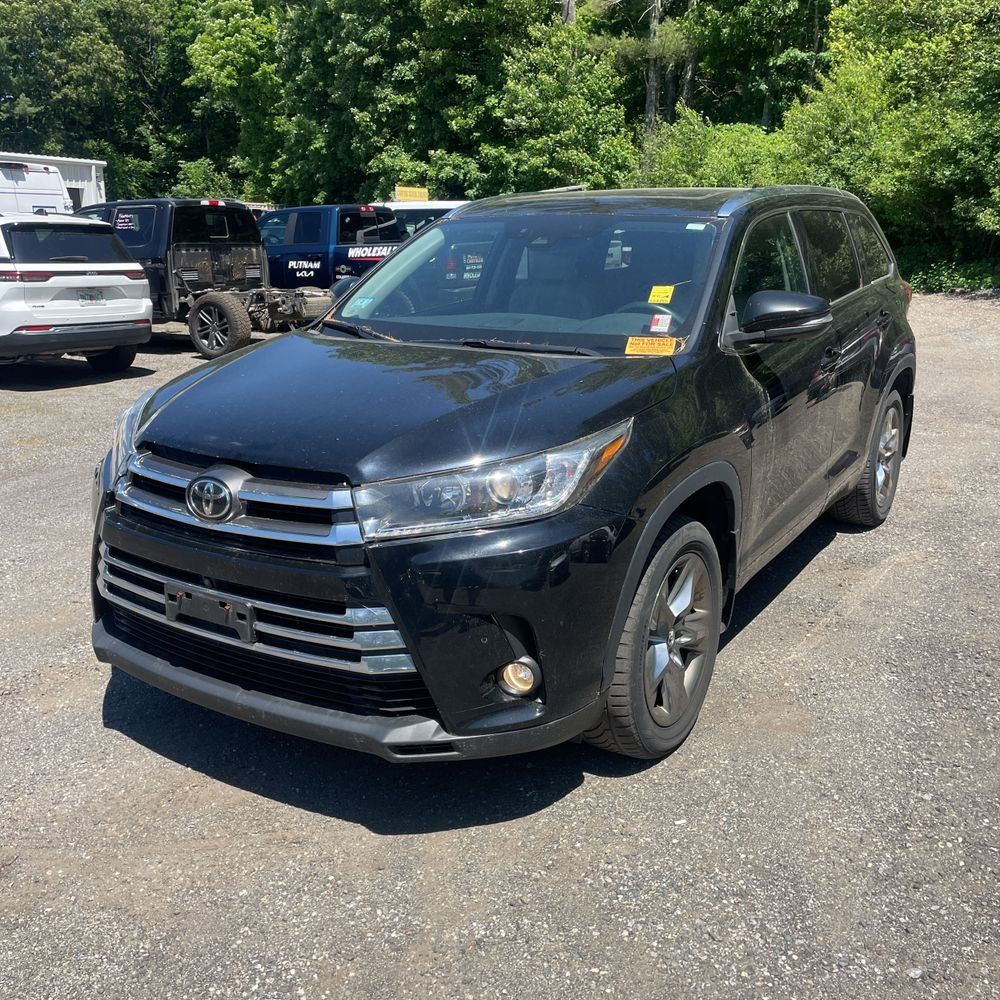 2017 Toyota Highlander Limited Platinum 4x4 V6's photo