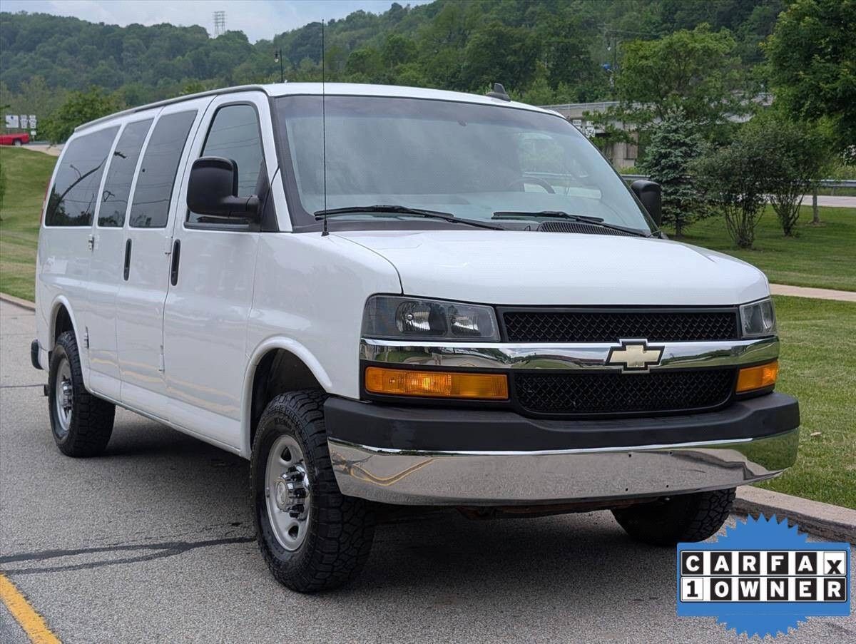 2018 Chevrolet Express 3