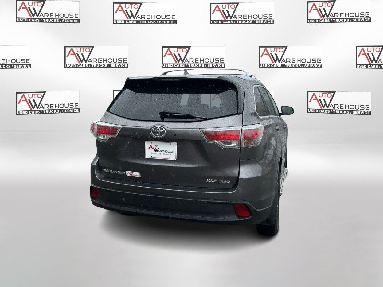 2016 Toyota Highlander XLE photo 4