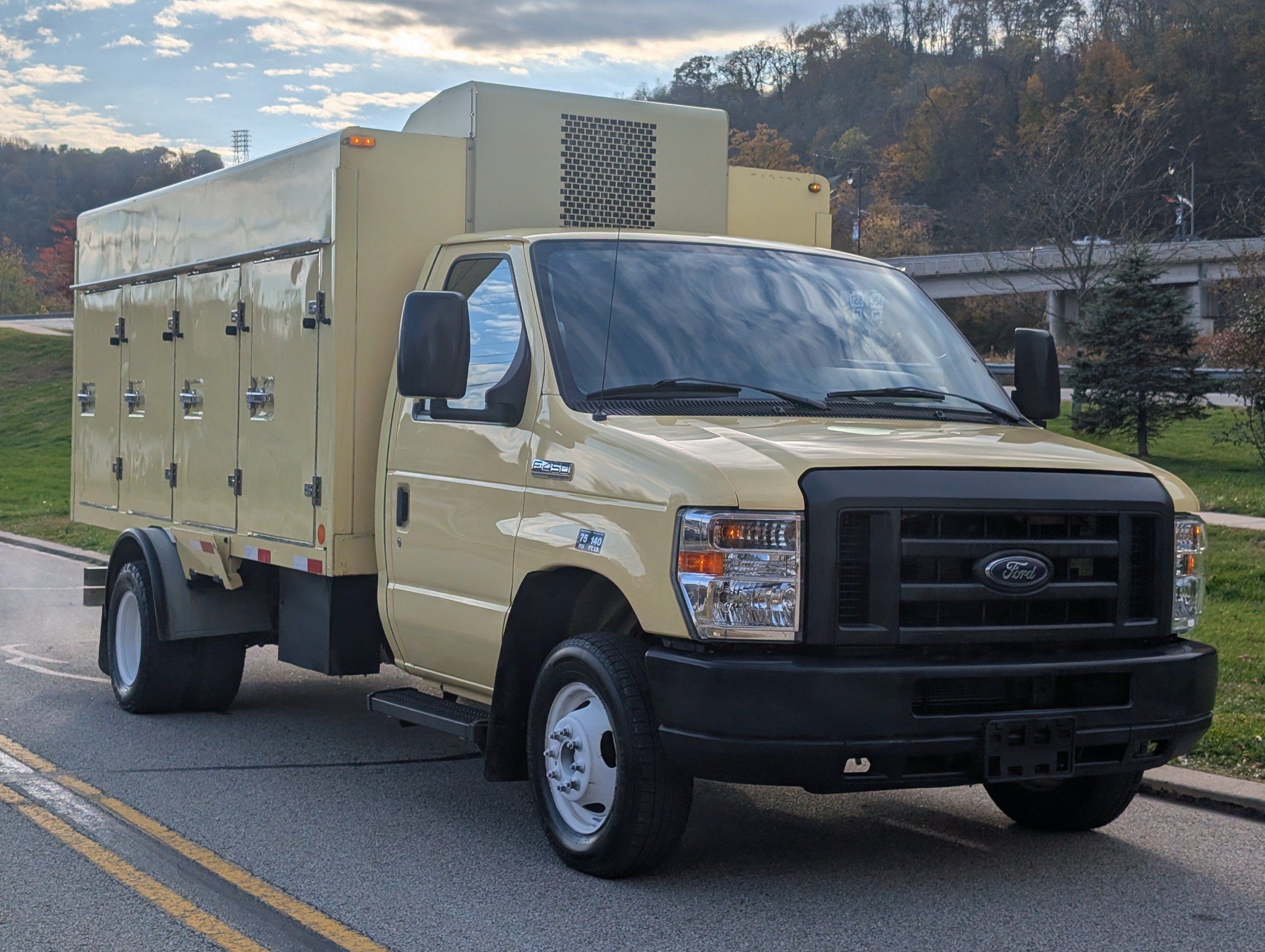 2019 Ford E-Series Cutaway Base
