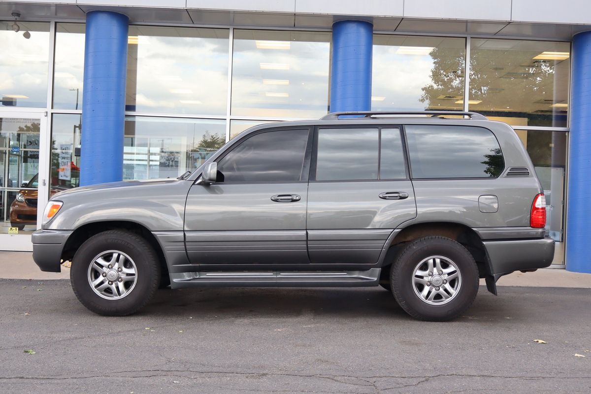 2001 Lexus LX 470 Base