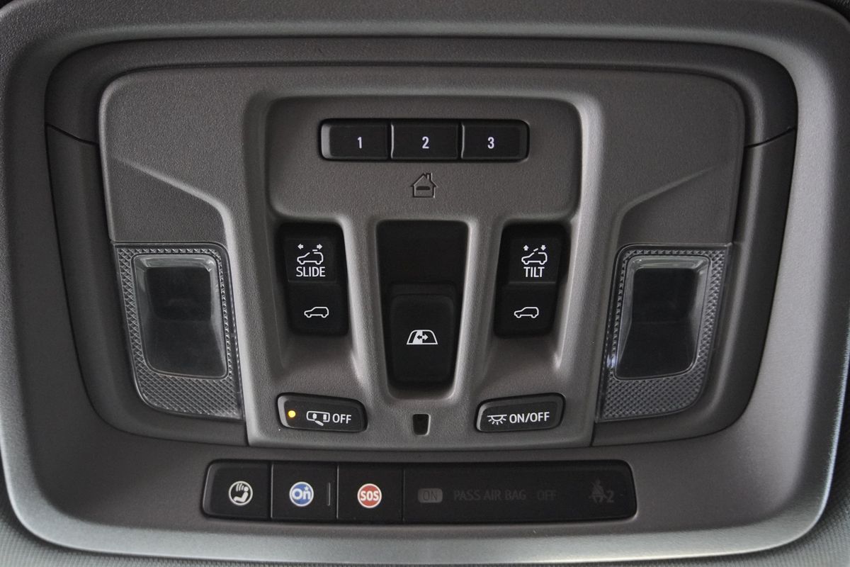 2022 Chevrolet Silverado 1500 LTD 4WD Crew Cab Short Bed LTZ