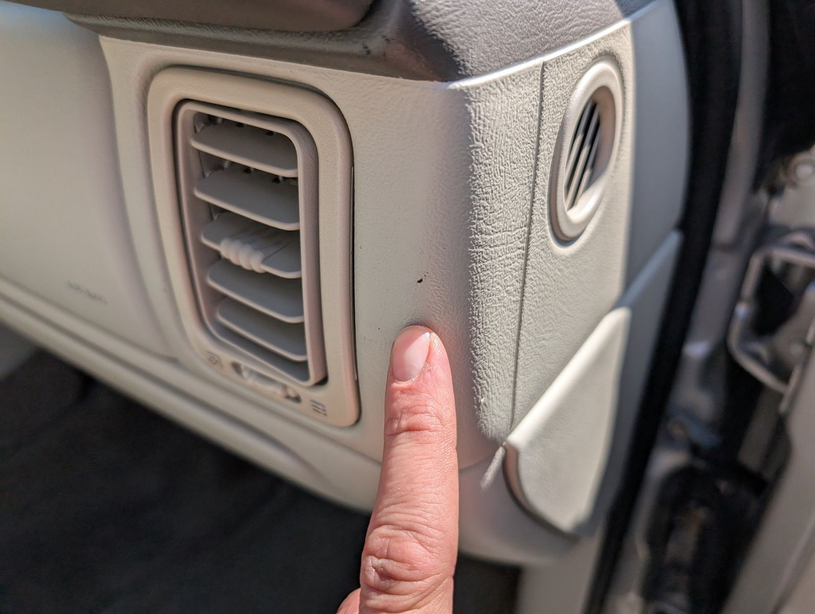 2004 Cadillac Escalade ESV 80