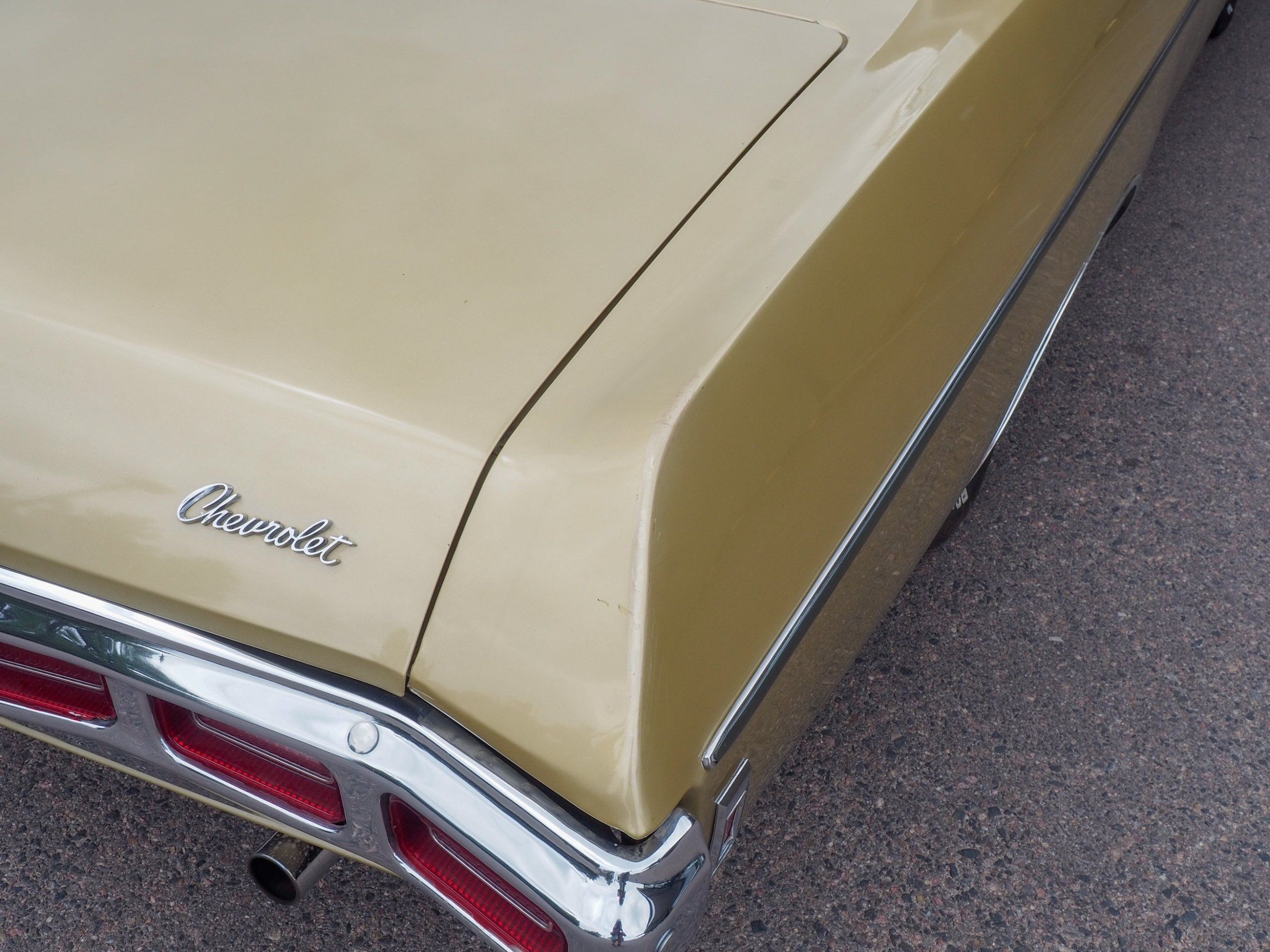 1969 Chevrolet Impala Gold 350
