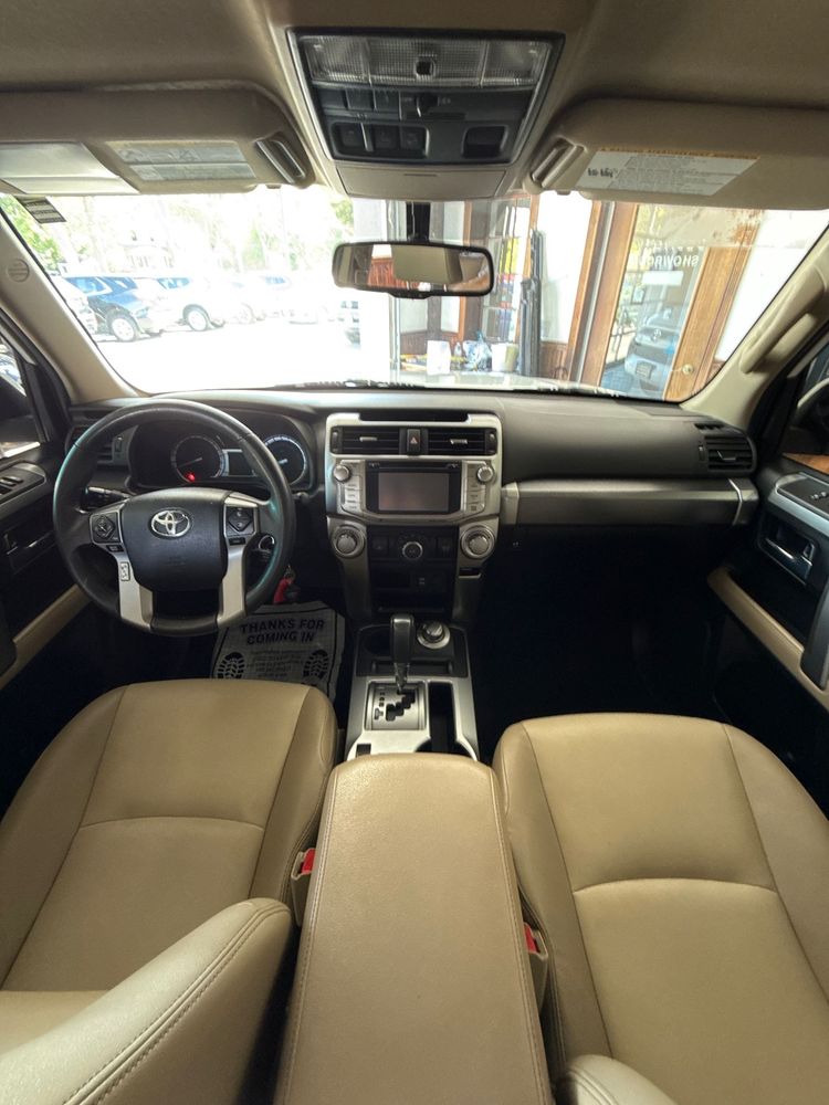2017 Toyota 4Runner SR5 photo 15
