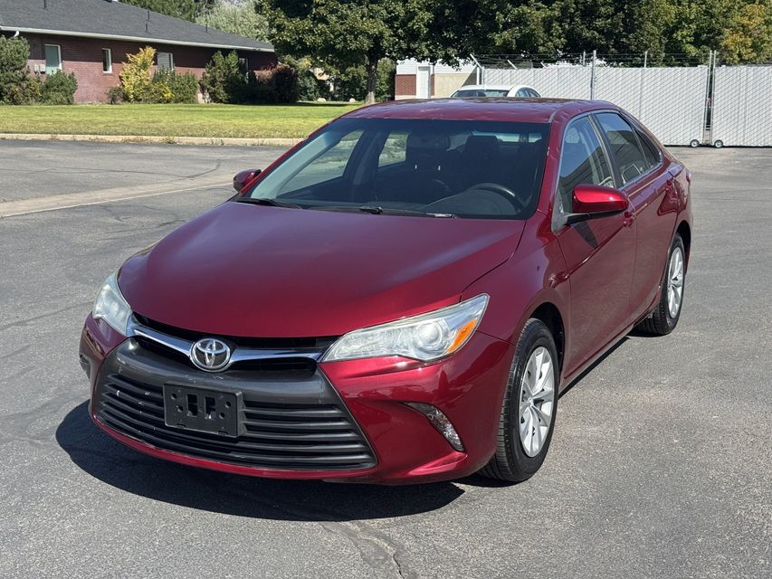 2016 Toyota Camry — LE, photo 1 of 14