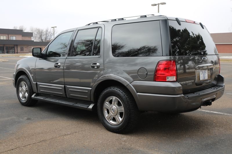 2005 Ford Expedition Photos