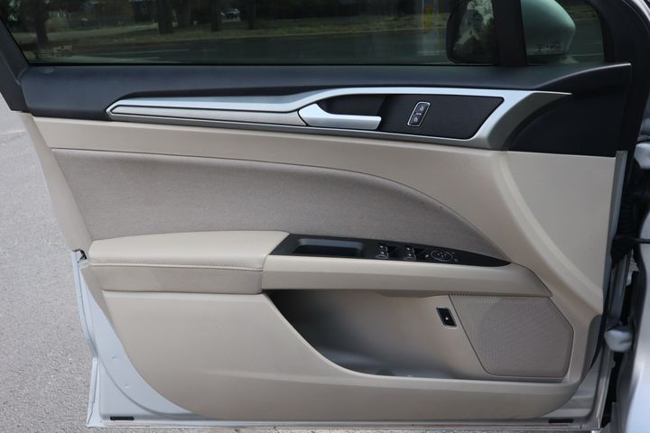 2019 Ford Fusion Hybrid SE | Victory Motors of Colorado