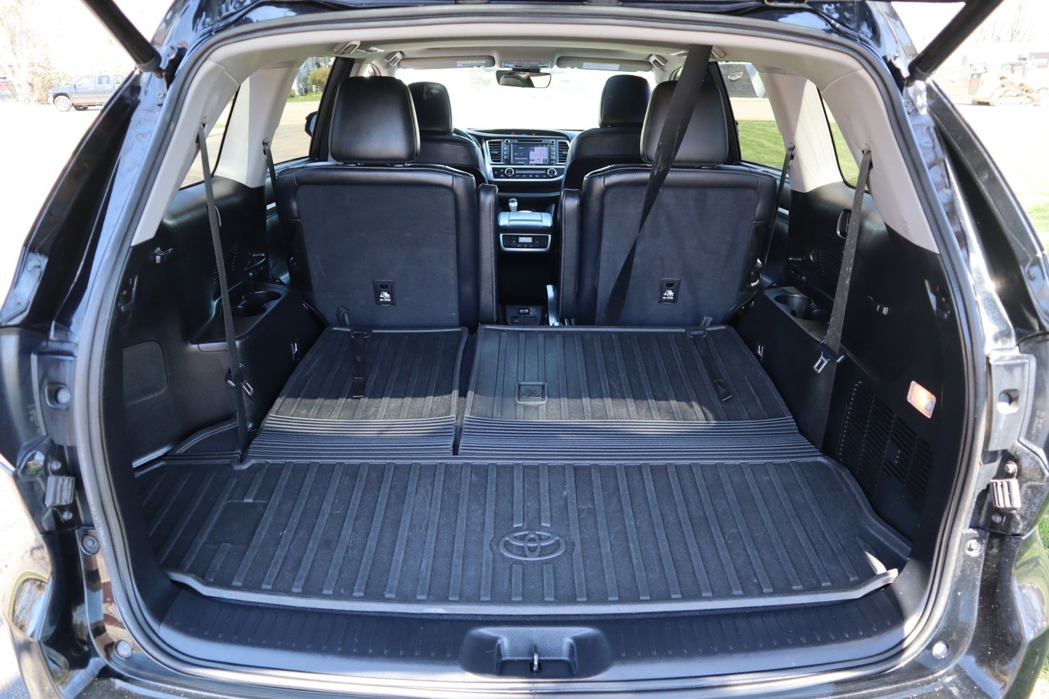 2017 Toyota Highlander SE | Victory Motors of Colorado