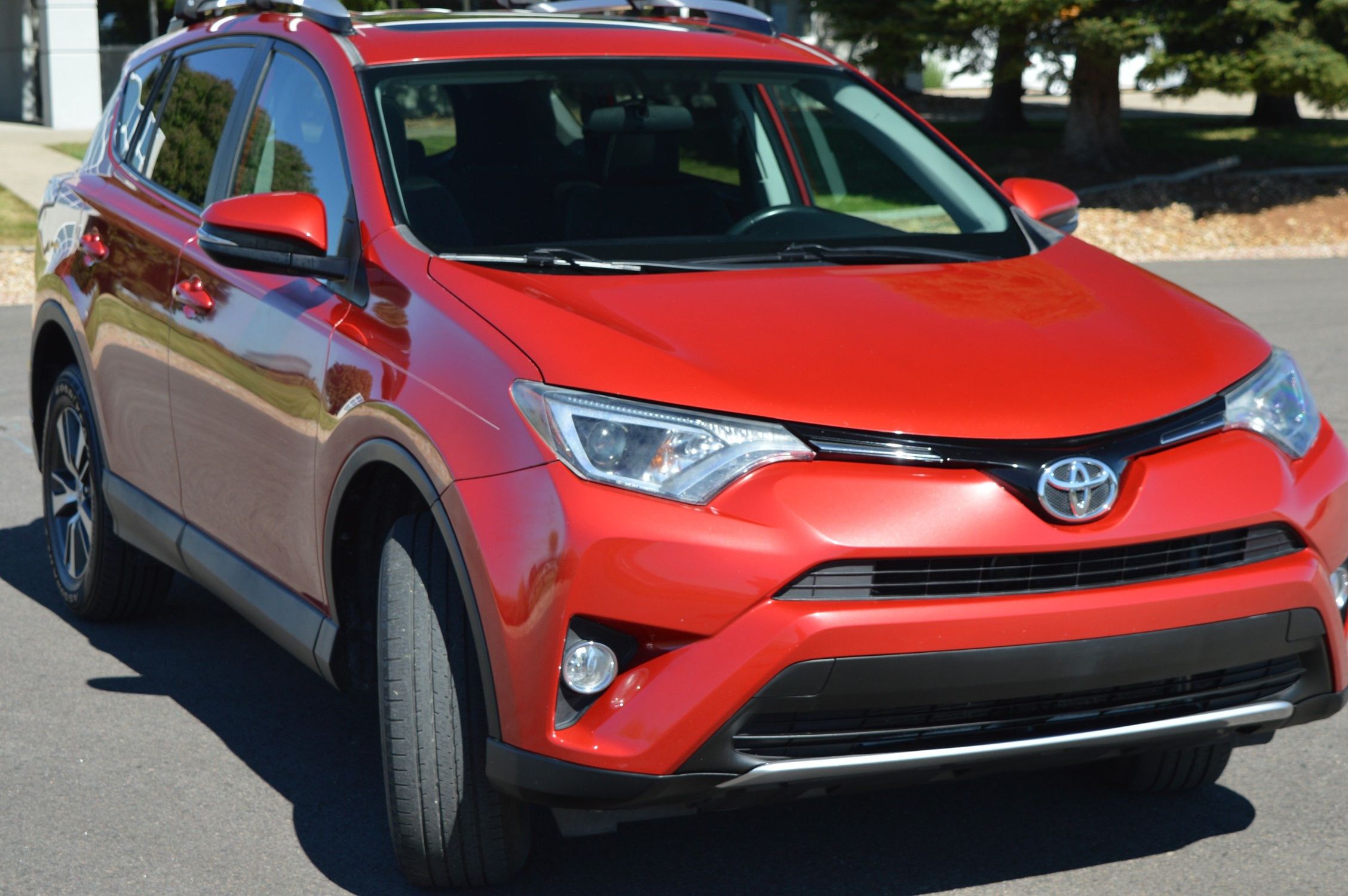 2016 Toyota RAV4 XLE photo 47