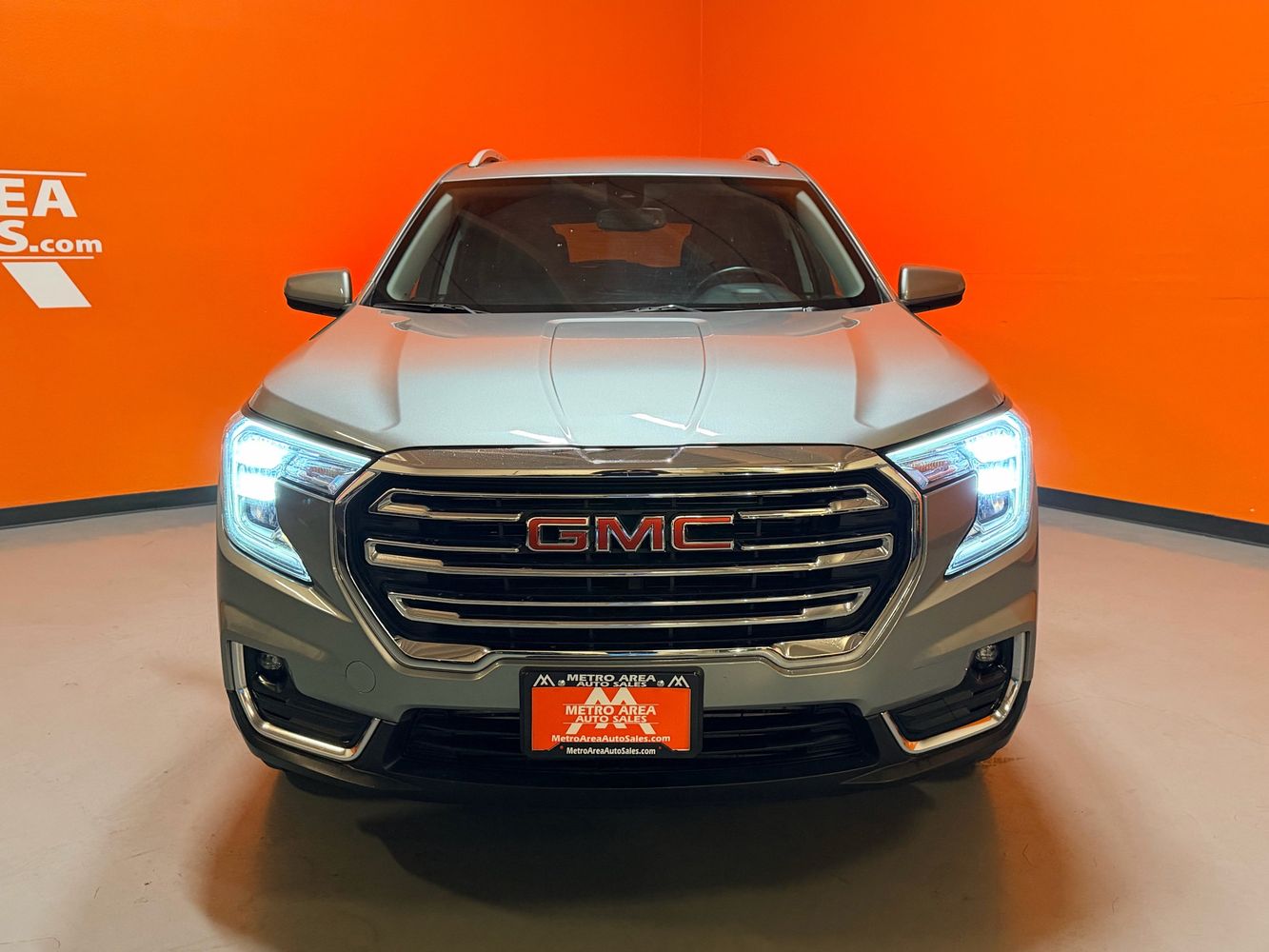 2024 Gmc Terrain SLT photo 2