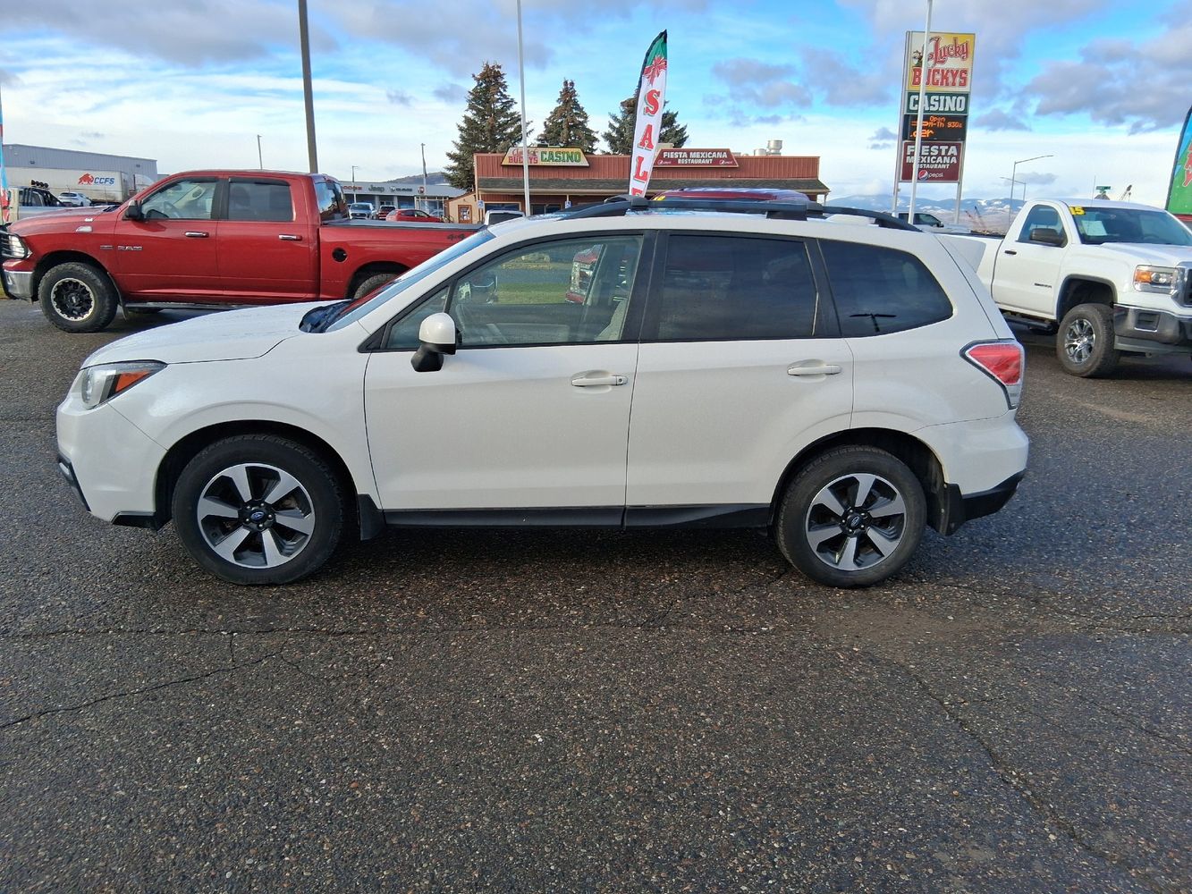 2017 Subaru Forester 2.5i Premium photo 4