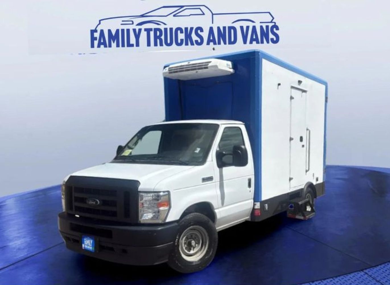 2023 Ford E-Series SRW E-350 Super Duty 138 in WB's photo