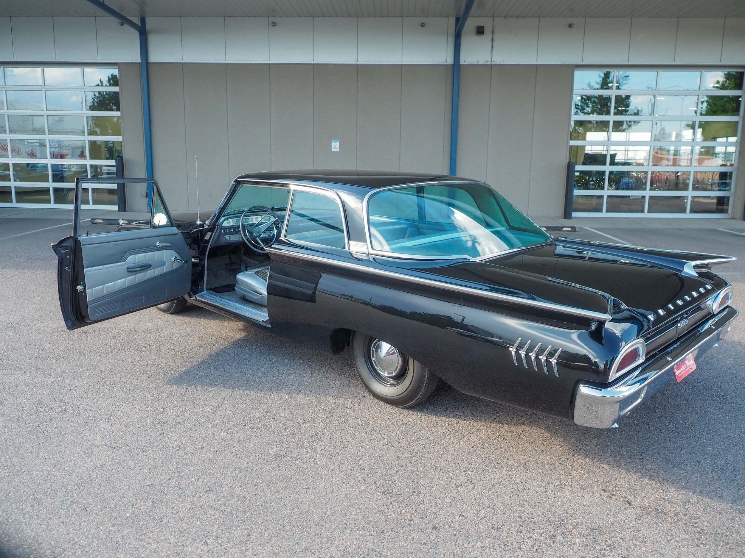 1960 Ford Fairlane Black 500