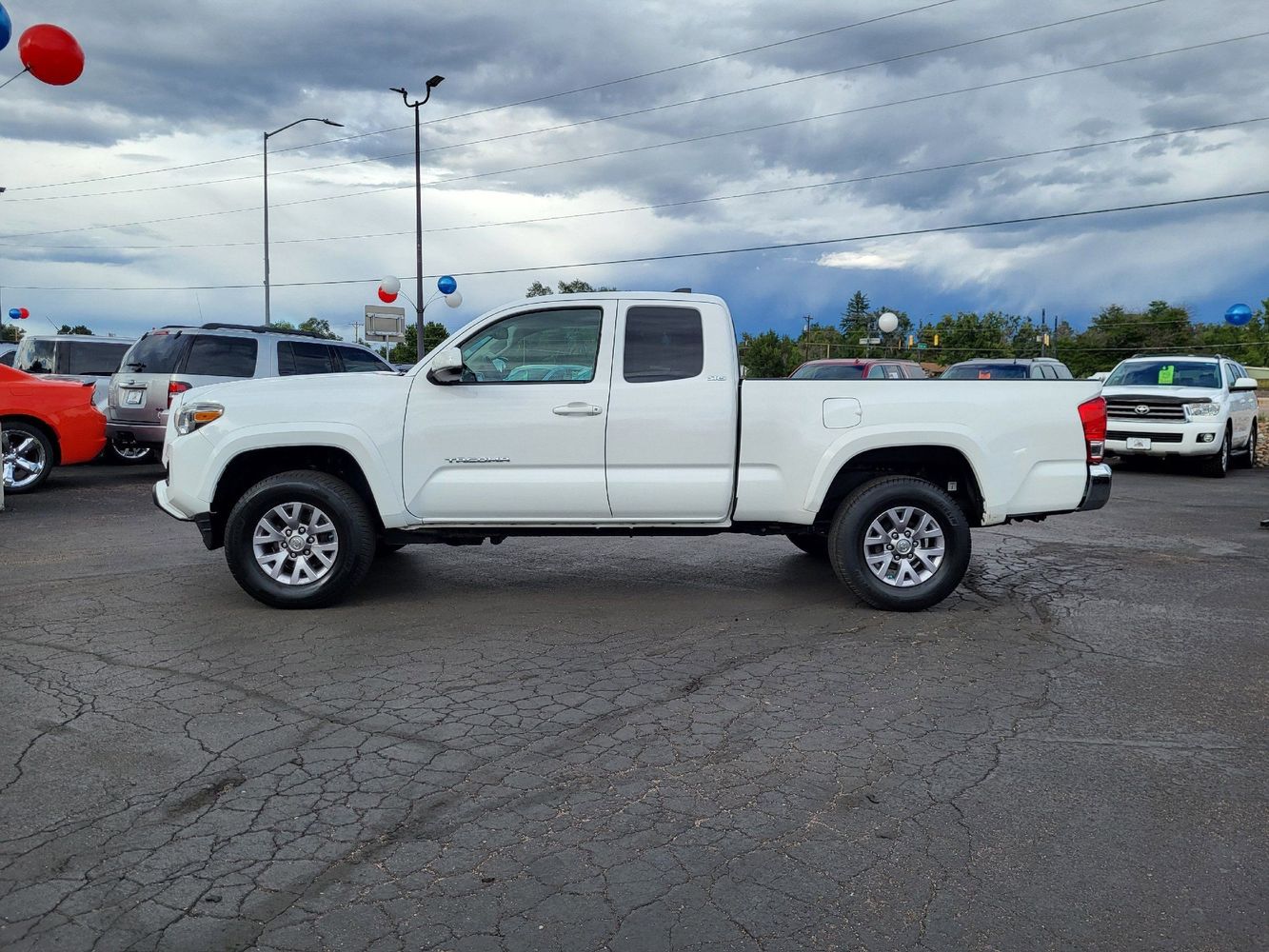 2016 Toyota Tacoma SR5 V6 photo 2