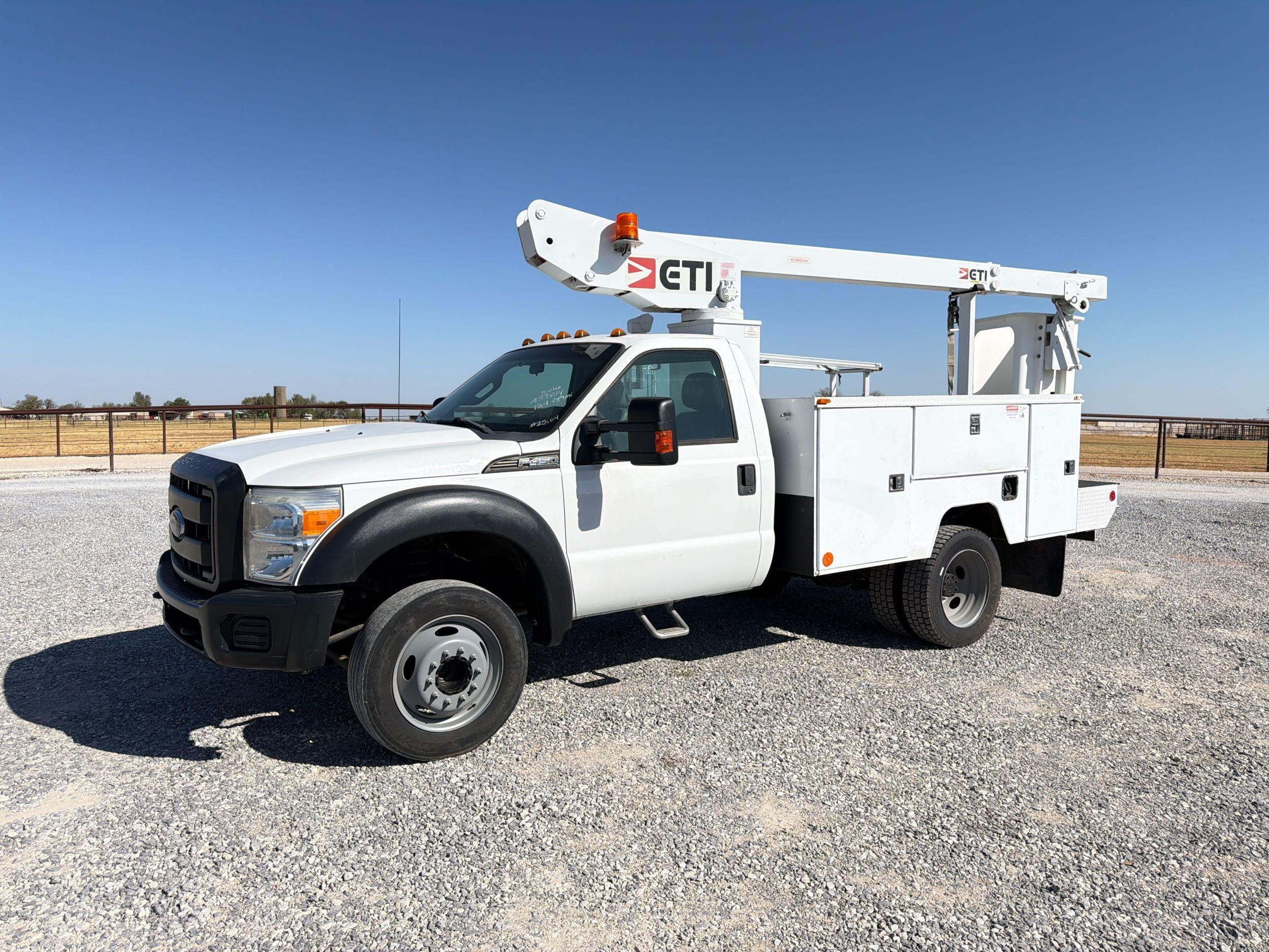 2016 Ford F-450 Super Duty Chassis Cab