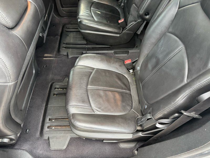 2010 Gmc Acadia photo 23