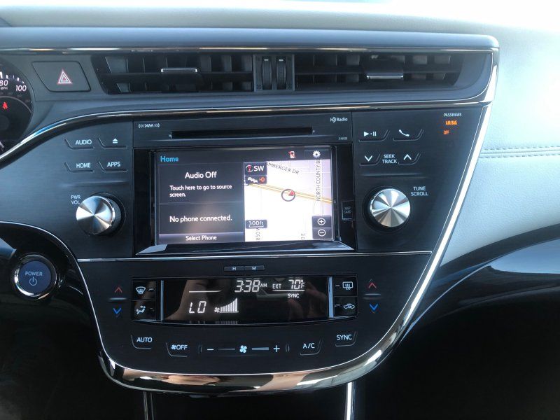 2015 Toyota Avalon Hybrid XLE Touring photo 18