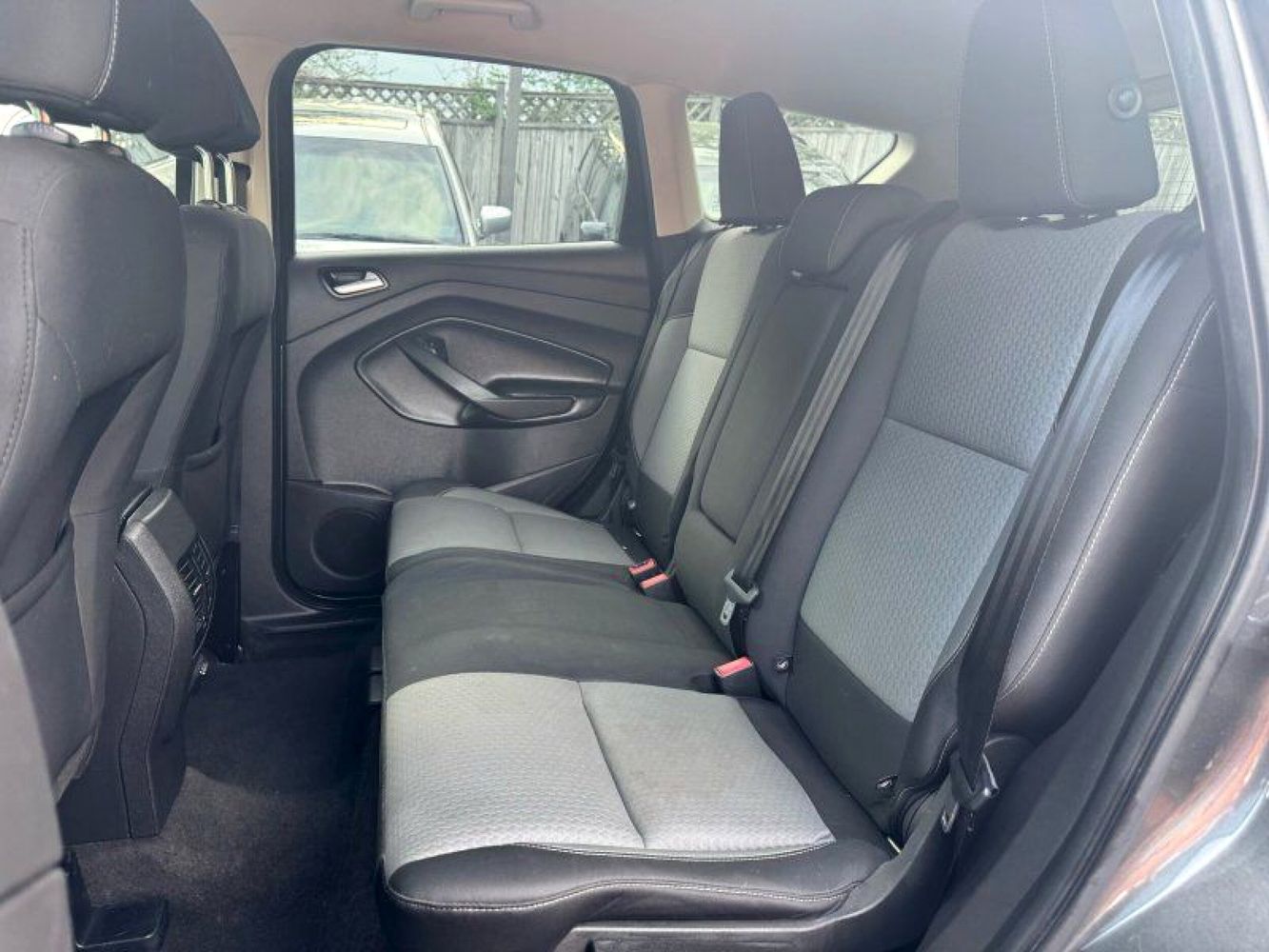 2017 Ford Escape SE - Photo 16