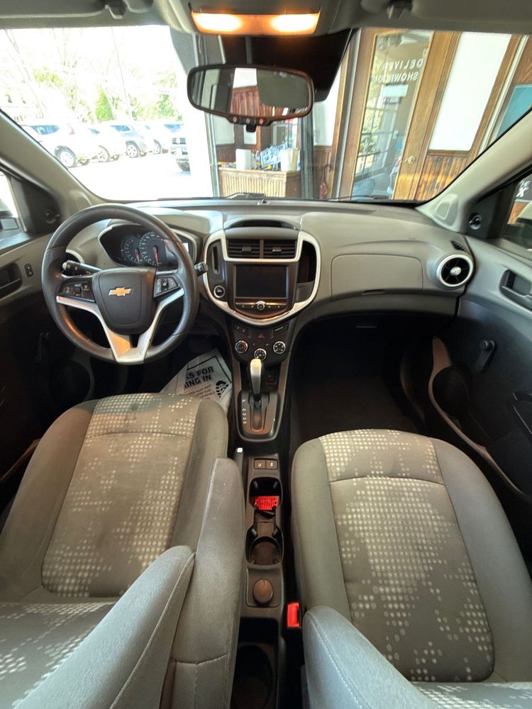 2020 Chevrolet Sonic LT photo 15