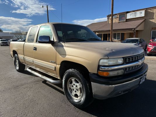 1999 Chevrolet Silverado LT's photo