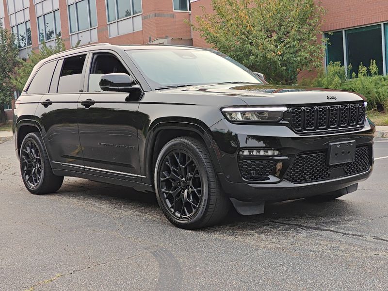 2022 Jeep Grand Cherokee Summit Reserve 4xe | Zoom Auto Group