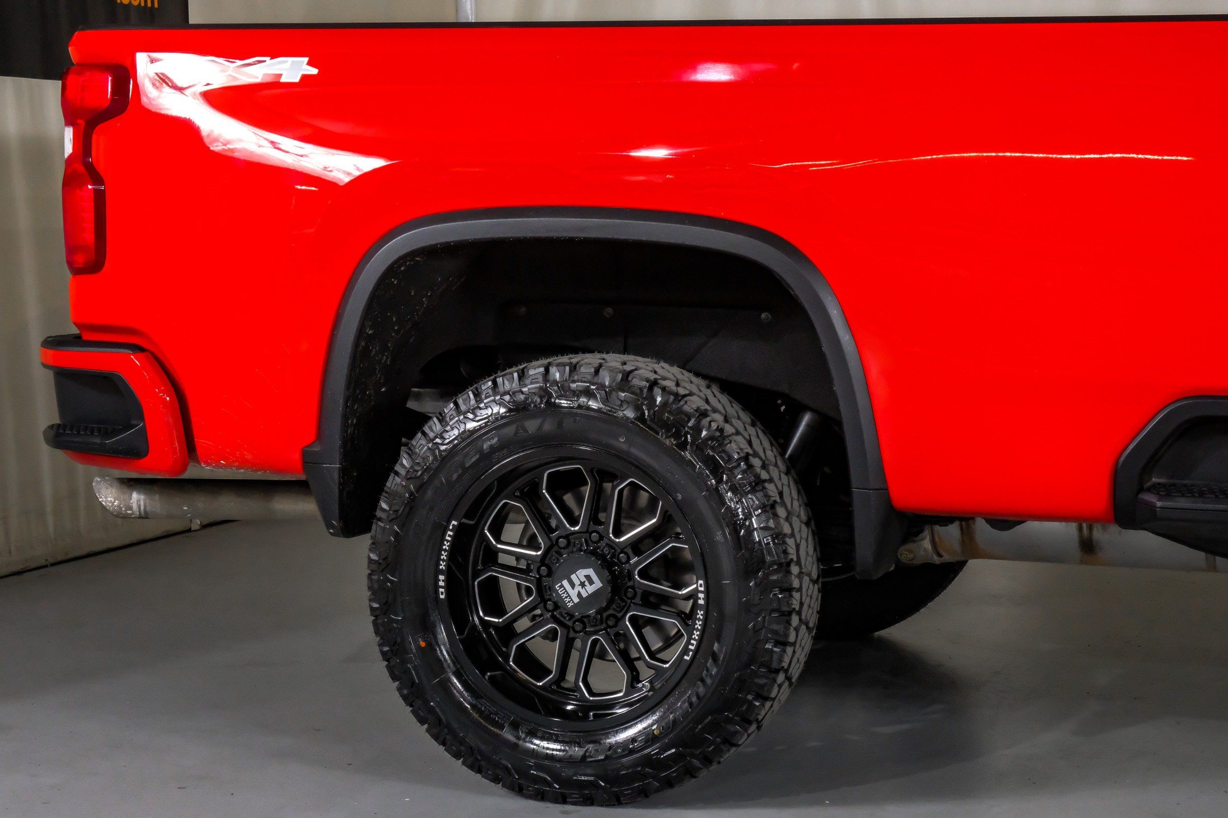 2020 Chevrolet Silverado 2500HD LT photo 2