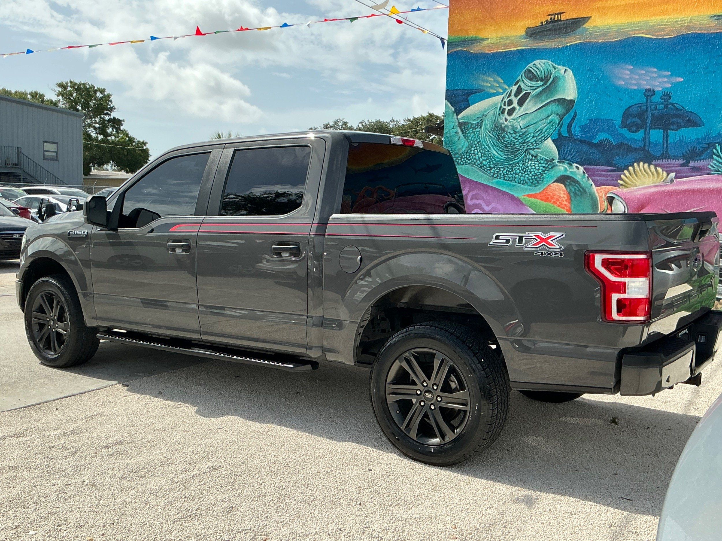 2020 Ford F-150 XLT photo 2