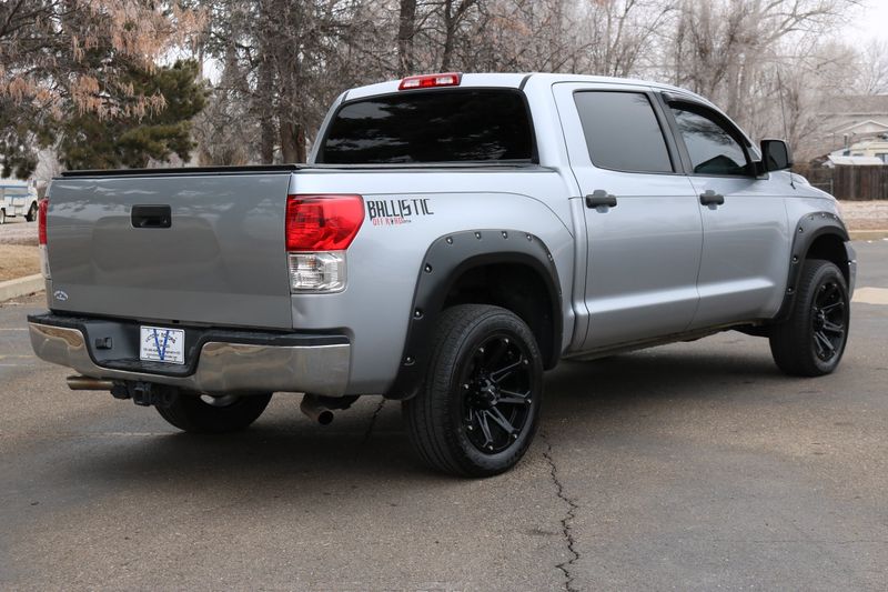 Toyota Tundra Photos