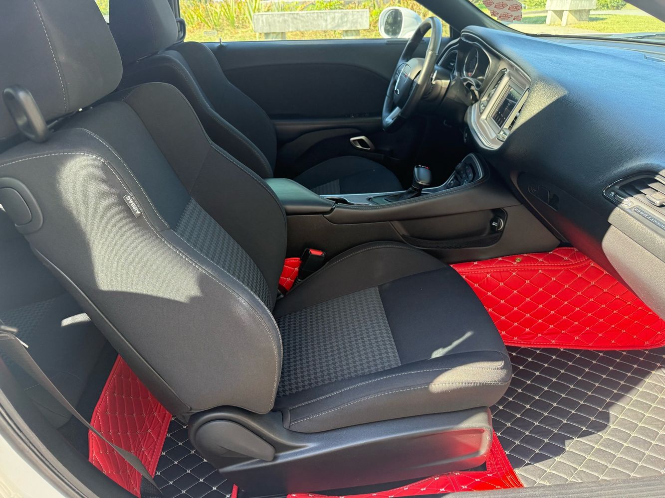 2019 Dodge Challenger R/T photo 35