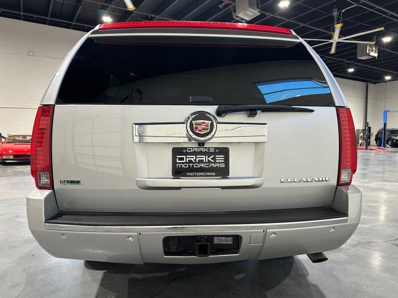 2011 Cadillac Escalade ESV Luxury, photo 5