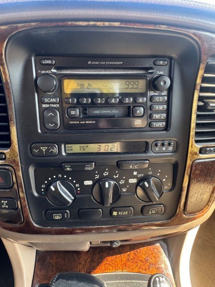 2000 Toyota Land Cruiser Base - Photo 18