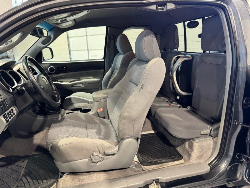 2009 Toyota Tacoma V6, photo 11