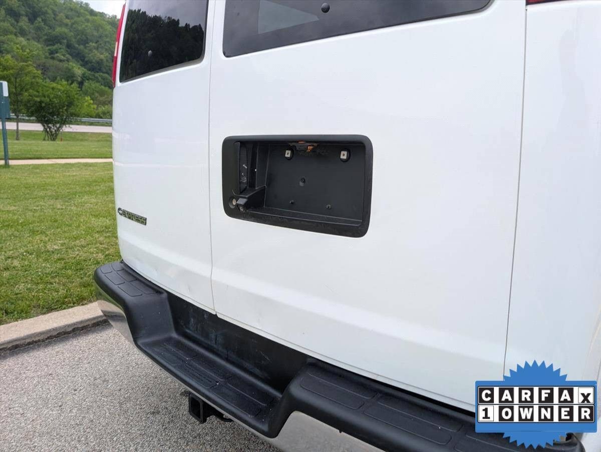 2018 Chevrolet Express 31