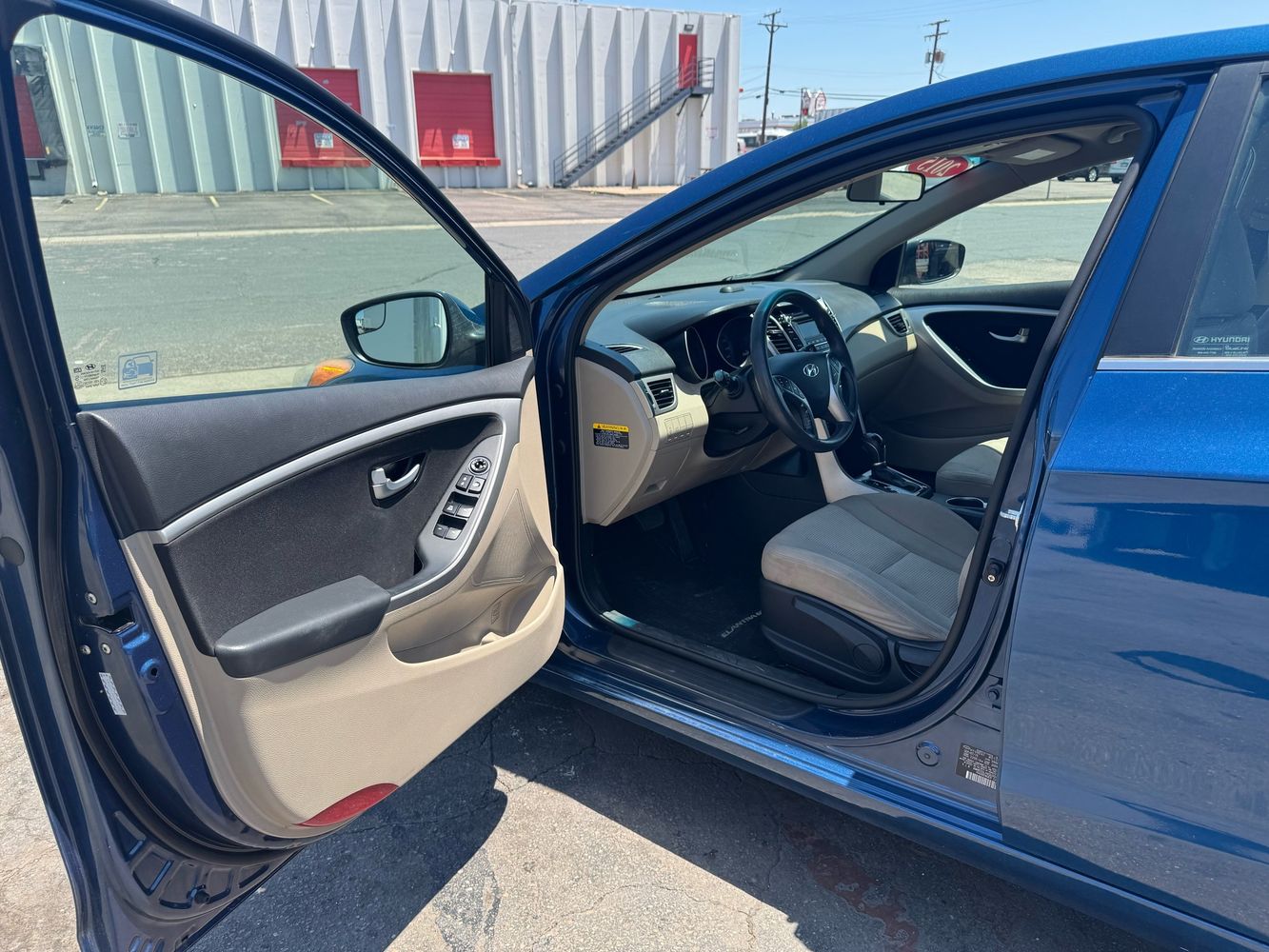 2016 Hyundai Elantra GT Base photo 17