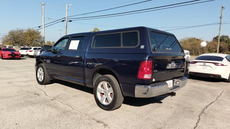 2018 Ram 1500 SLT photo 3