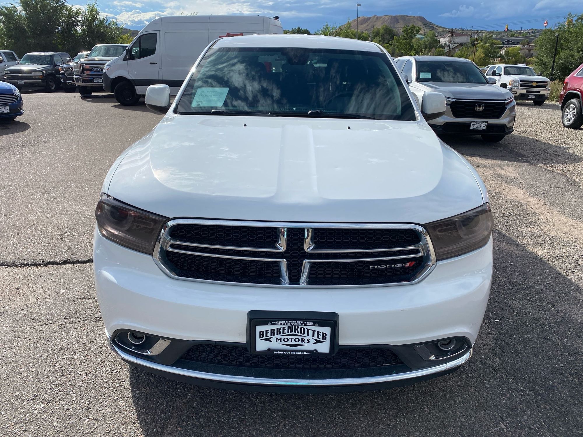 2019 Dodge Durango SXT photo 2