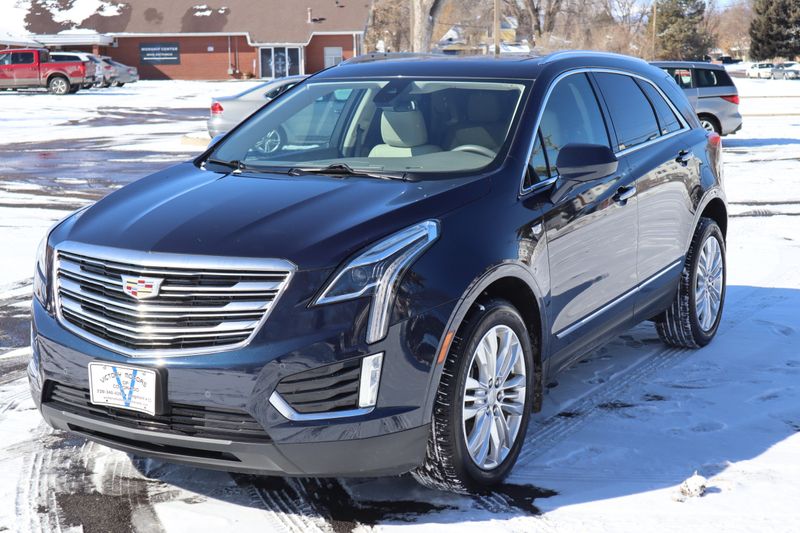 キャデラック　BLUEMOON 2017 Cadillac XT5 Premium Luxury | Victory Motors of Colorado