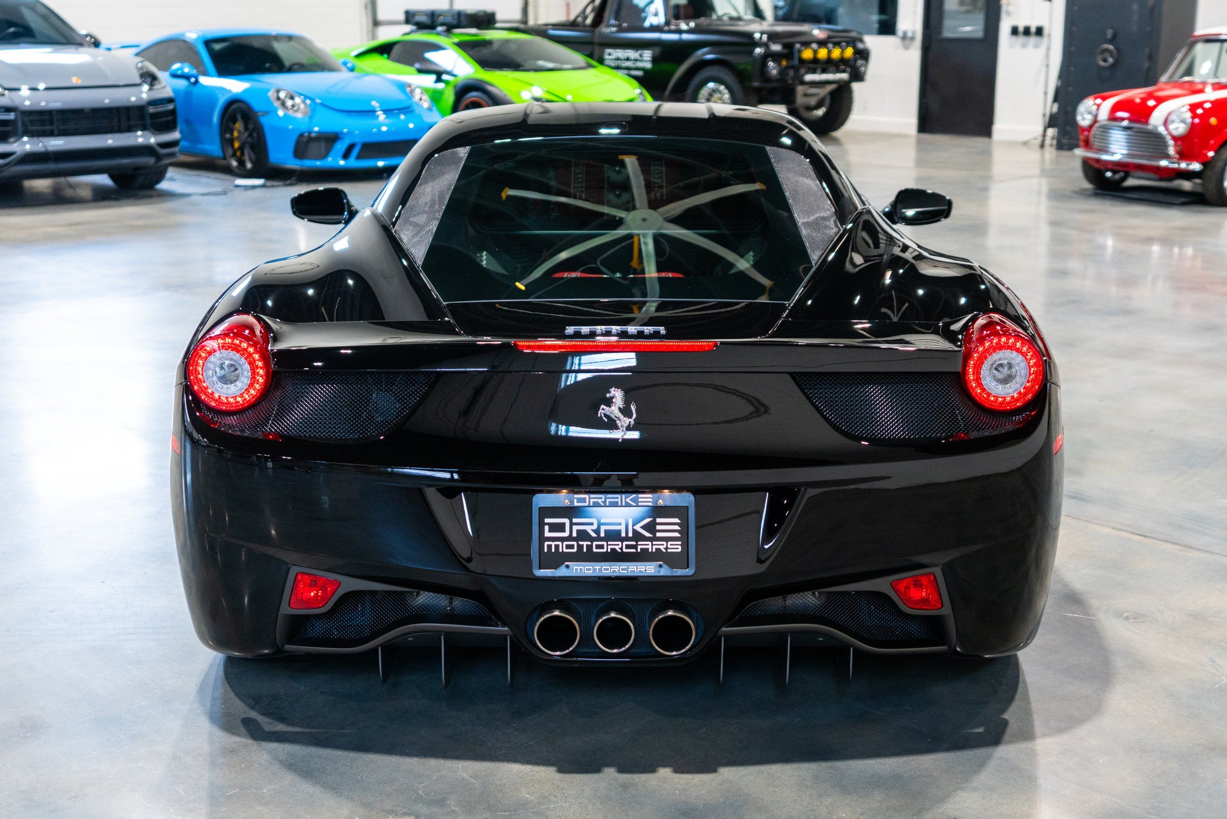 2014 Ferrari 458 Italia RWD, photo 4