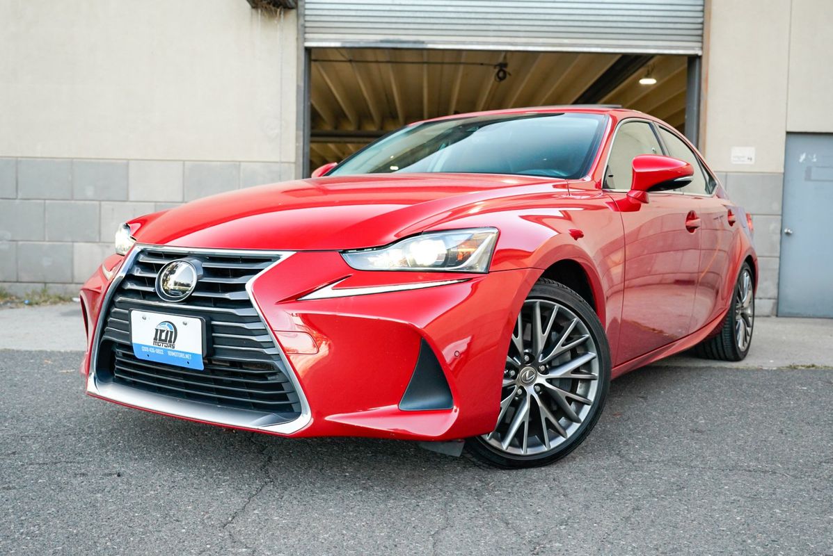 2019 Lexus IS