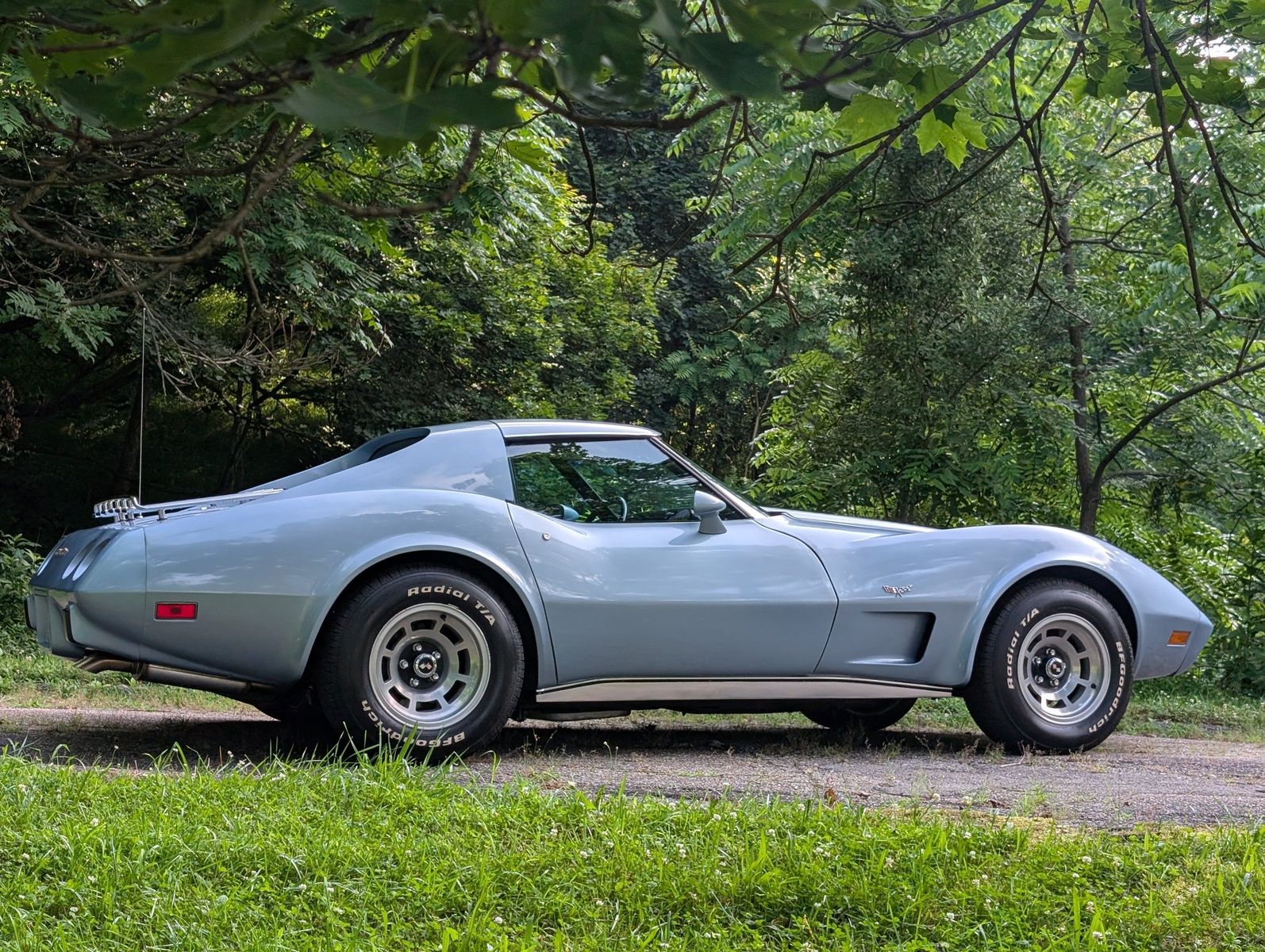 1977 Chevrolet Corvette 16