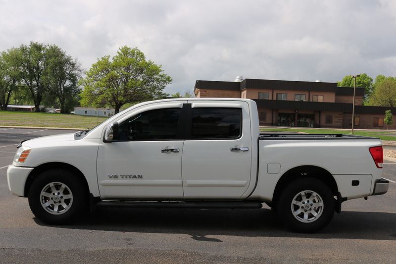 2005 Nissan Titan Photos