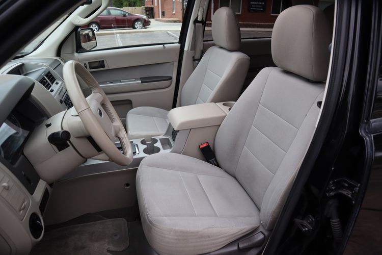 2012 Ford Escape XLT | Victory Motors of Colorado